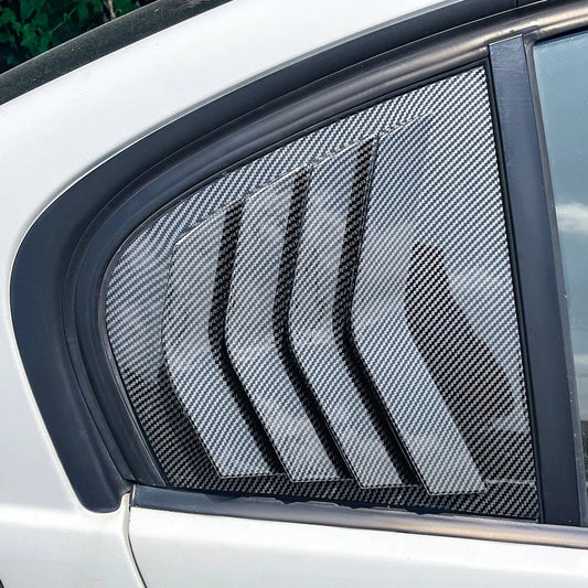 Mica ventana trasera